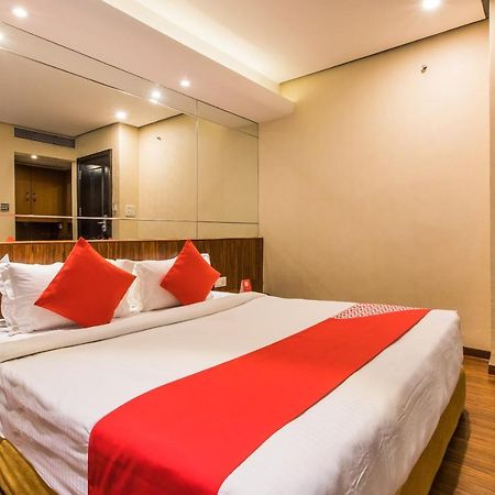 Capital O 14448 Hotel Sapphire Star Ιντόρ Εξωτερικό φωτογραφία