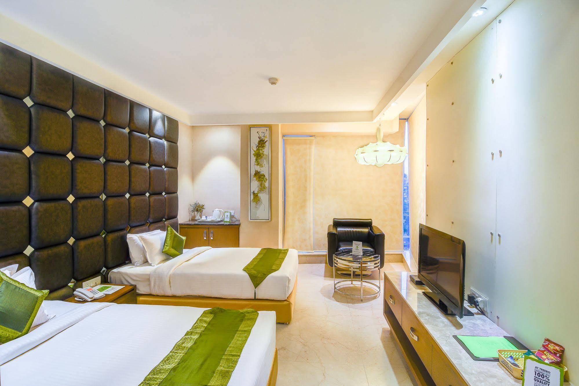 Capital O 14448 Hotel Sapphire Star Ιντόρ Εξωτερικό φωτογραφία